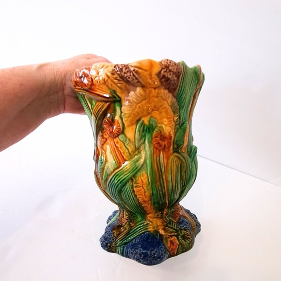 Art Nouveau-Style DRIP GLAZE VASE, Underwater Scene in Colorful Relief, 8" x 6" - Picture 10 of 11